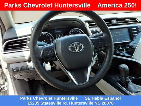 Used 2018 Toyota Camry LE FWD image 3