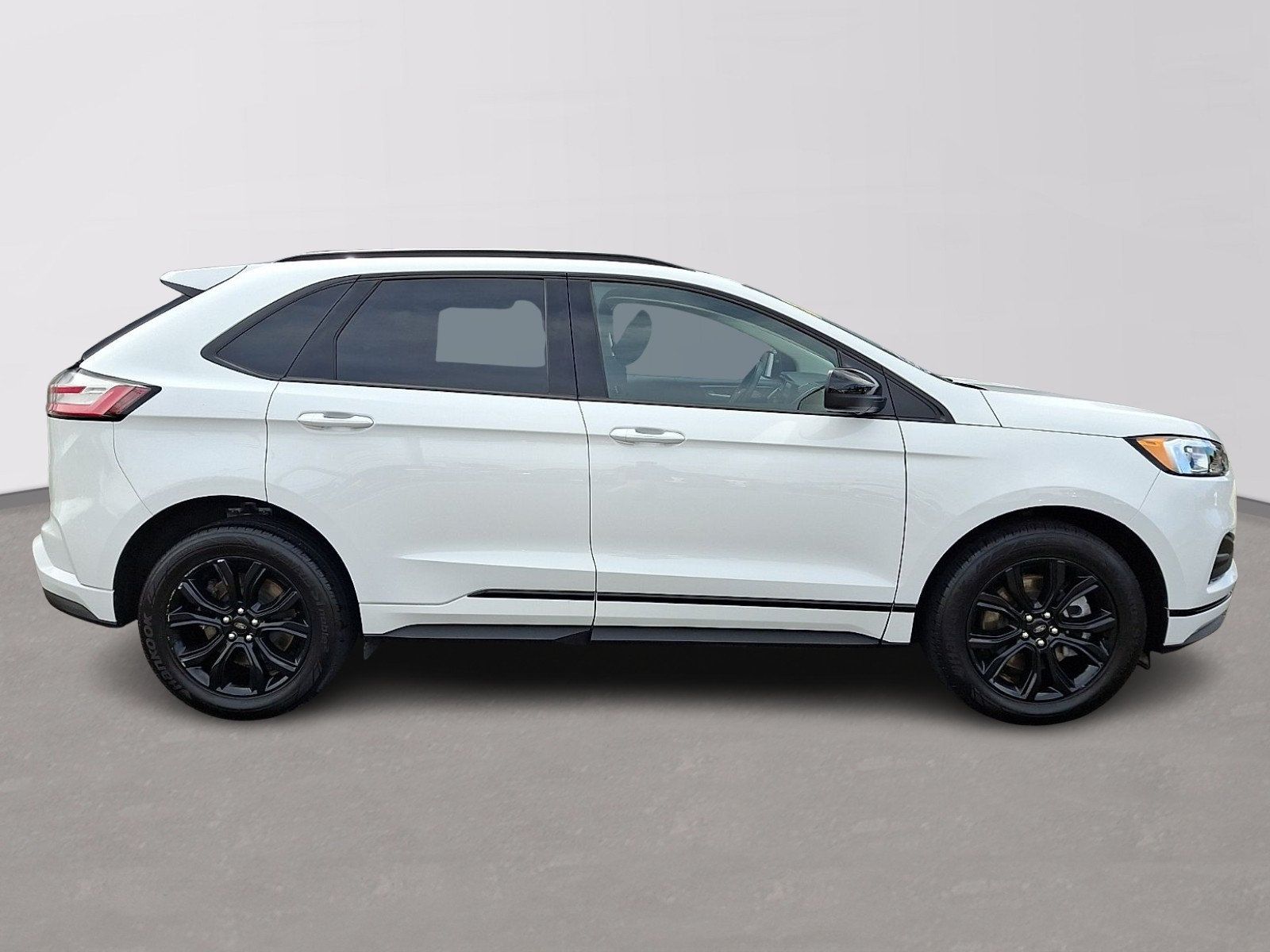 Certified 2022 Ford Edge SE w/ Black Appearance Package AWD/4WD image 7