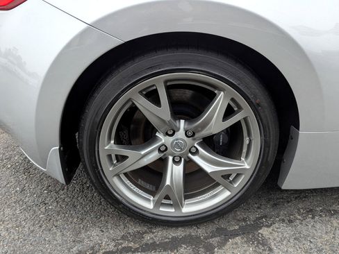 Used 2010 Nissan 370Z Touring w/ Sport Pkg image 46