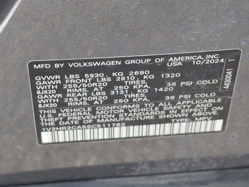Used 2025 Volkswagen Atlas SE image 23