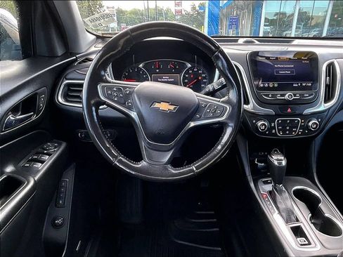 Used 2020 Chevrolet Equinox Premier AWD/4WD image 16