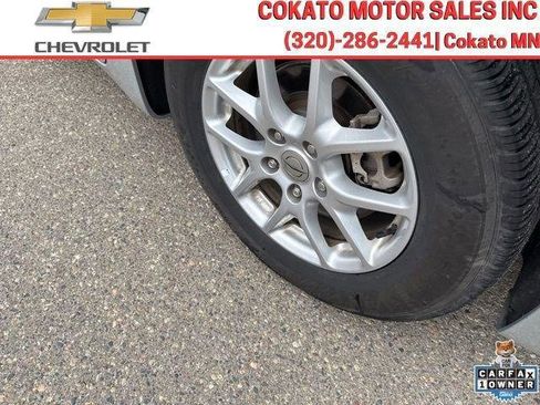 Used 2023 Chrysler Pacifica Touring-L FWD image 7