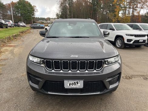 New 2025 Jeep Grand Cherokee 4WD image 2