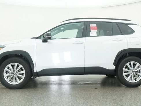 New 2026 Toyota Corolla Cross LE FWD image 19