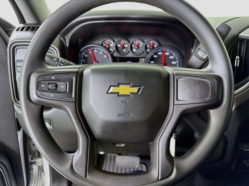 Used 2019 Chevrolet Silverado 1500 Custom w/ Custom Convenience Package RWD image 15