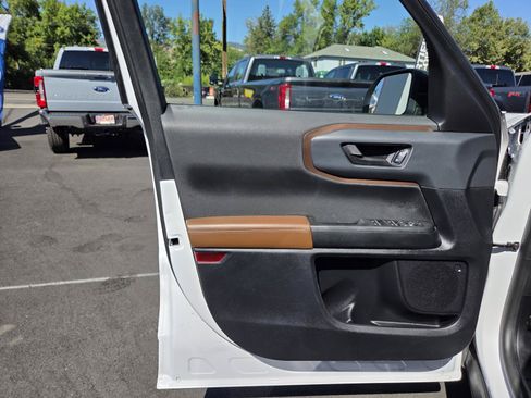 Used 2022 Ford Bronco Sport Outer Banks AWD/4WD image 12