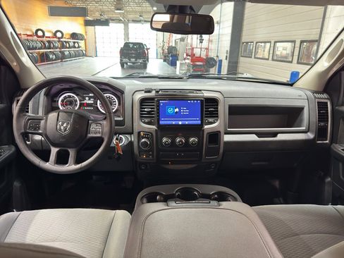 Used 2018 RAM 1500 Express image 12