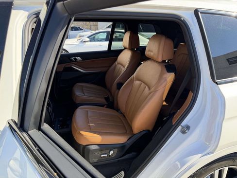 Used 2020 BMW X7 M50i w/ Executive Package AWD/4WD image 21