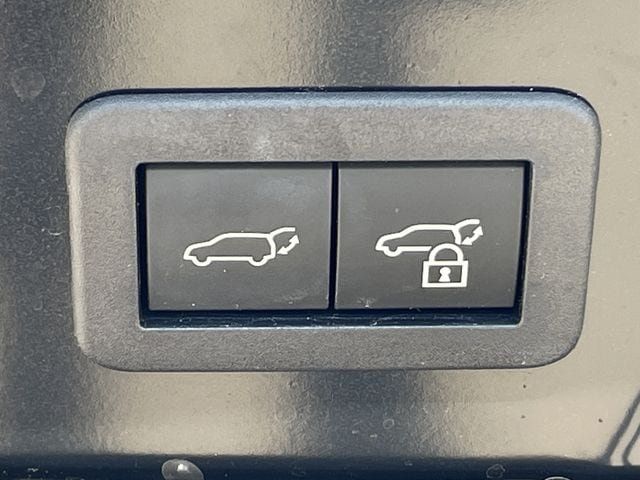 Used 2024 Toyota Prius Prime Premium w/ Advanced Technology Package FWD image 30