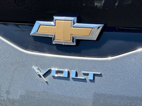 Used 2017 Chevrolet Volt LT FWD image 47