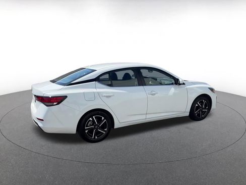 Used 2025 Nissan Sentra SV FWD image 14