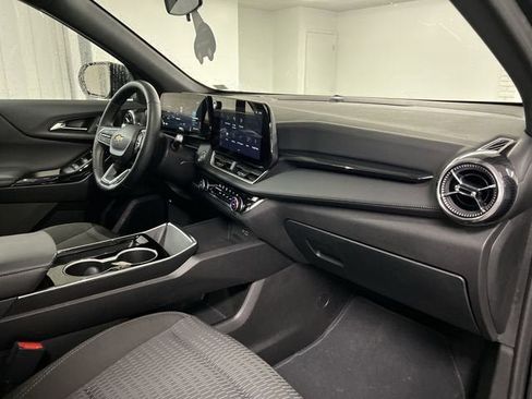 Certified 2025 Chevrolet Equinox LT image 29