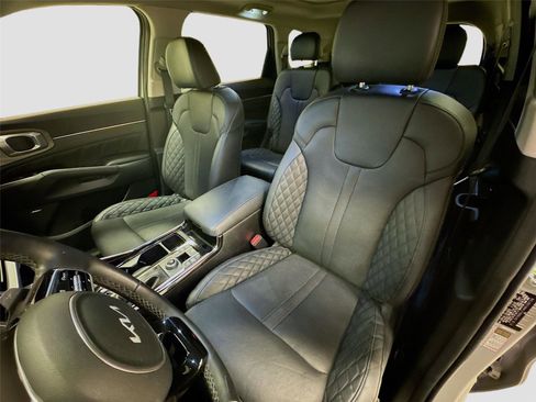 Used 2022 Kia Sorento SX Prestige image 22
