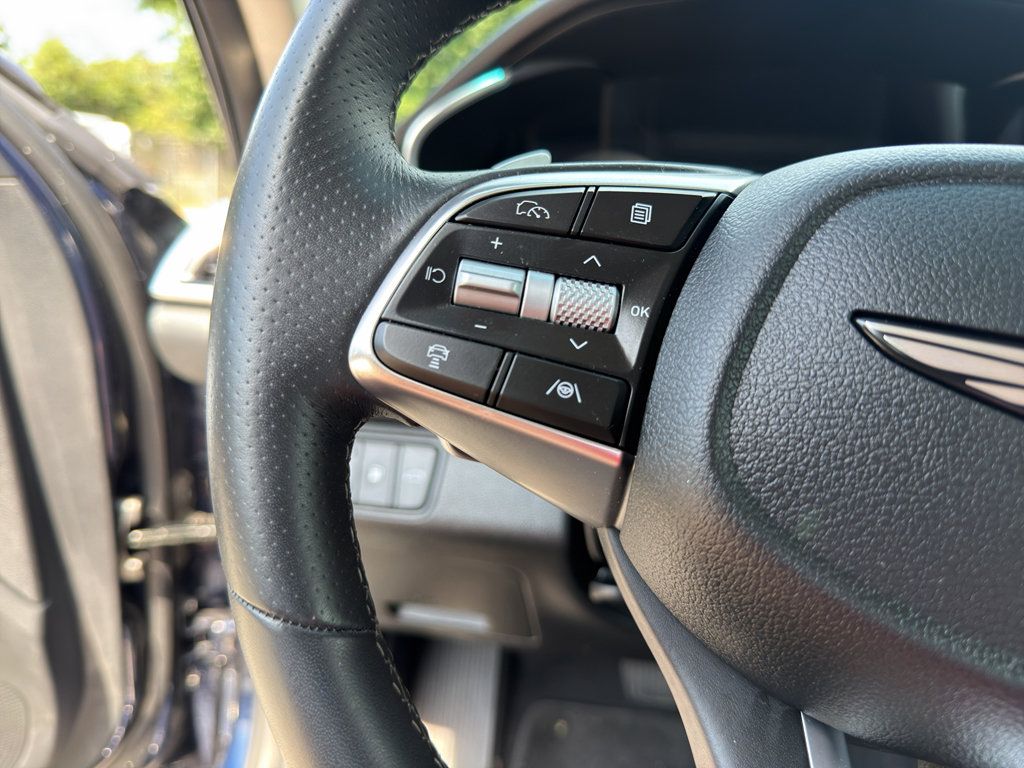 Used 2026 Genesis G70 2.5T RWD image 13
