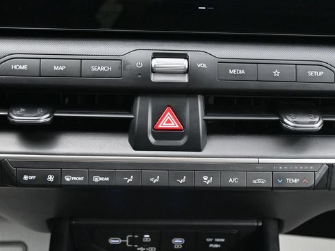 Used 2025 Kia K4 FWD image 18