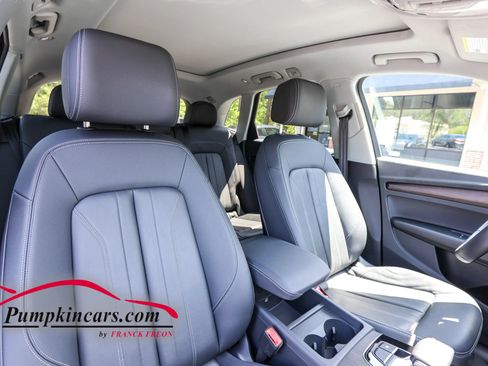 Used 2023 Audi Q5 2.0T Premium w/ Convenience Package AWD/4WD image 25