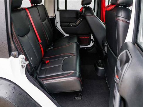 Used 2018 Jeep Wrangler Unlimited Rubicon image 23