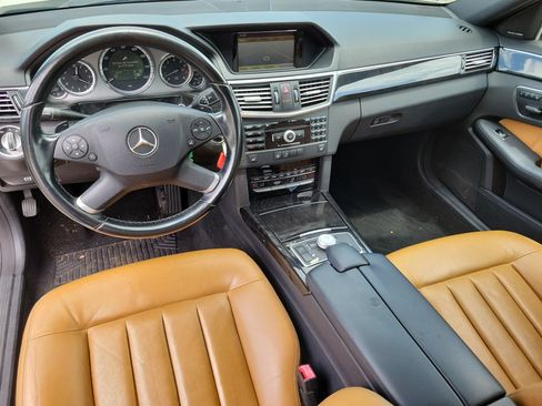 Used 2011 Mercedes-Benz E 350 4MATIC Sedan image 8