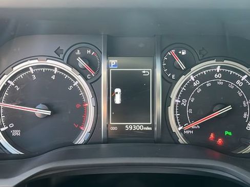 Used 2021 Toyota 4Runner Limited AWD/4WD image 6