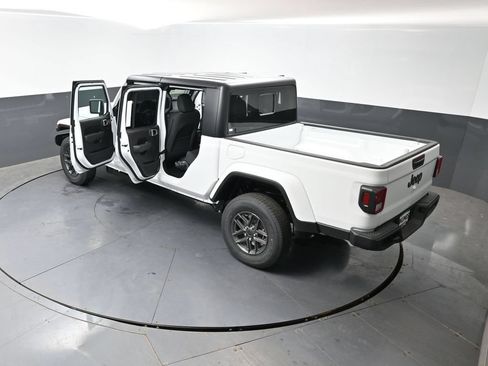 New 2026 Jeep Gladiator Sport AWD/4WD image 46