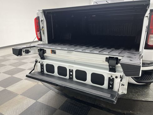 Certified 2022 GMC Sierra 1500 Elevation w/ Preferred Package image 35