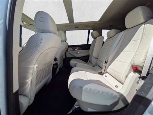 New 2026 Mercedes-Benz GLS 450 4MATIC image 16
