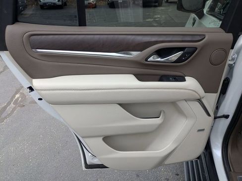 Used 2021 GMC Yukon Denali w/ Denali Ultimate Package image 29