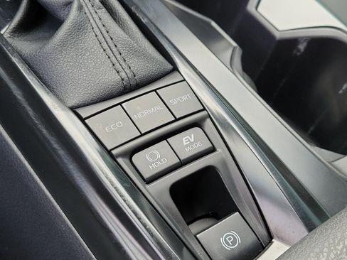 Certified 2025 Toyota Camry SE FWD image 28