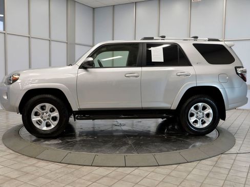 Used 2021 Toyota 4Runner SR5 image 5