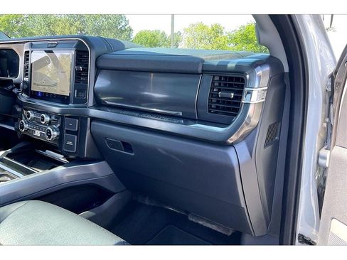 Used 2025 Ford F350 Lariat w/ Lariat Ultimate Package AWD/4WD image 18