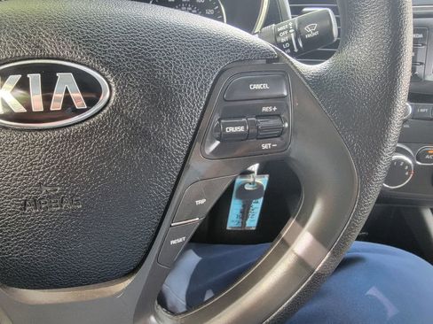 Used 2018 Kia Forte LX image 25