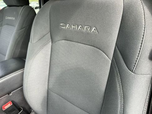 Used 2021 Jeep Wrangler Unlimited Sahara image 25