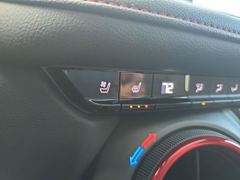 Used 2022 Chevrolet Blazer RS w/ Enhanced Convenience Package image 29