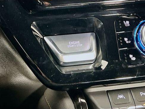 Used 2025 GMC Sierra 1500 AT4 w/ AT4 Premium Package image 16