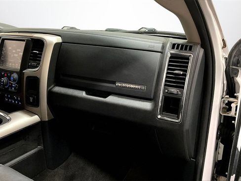 Used 2017 RAM 1500 Laramie image 25