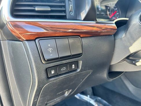 Used 2017 Kia Cadenza Premium image 13