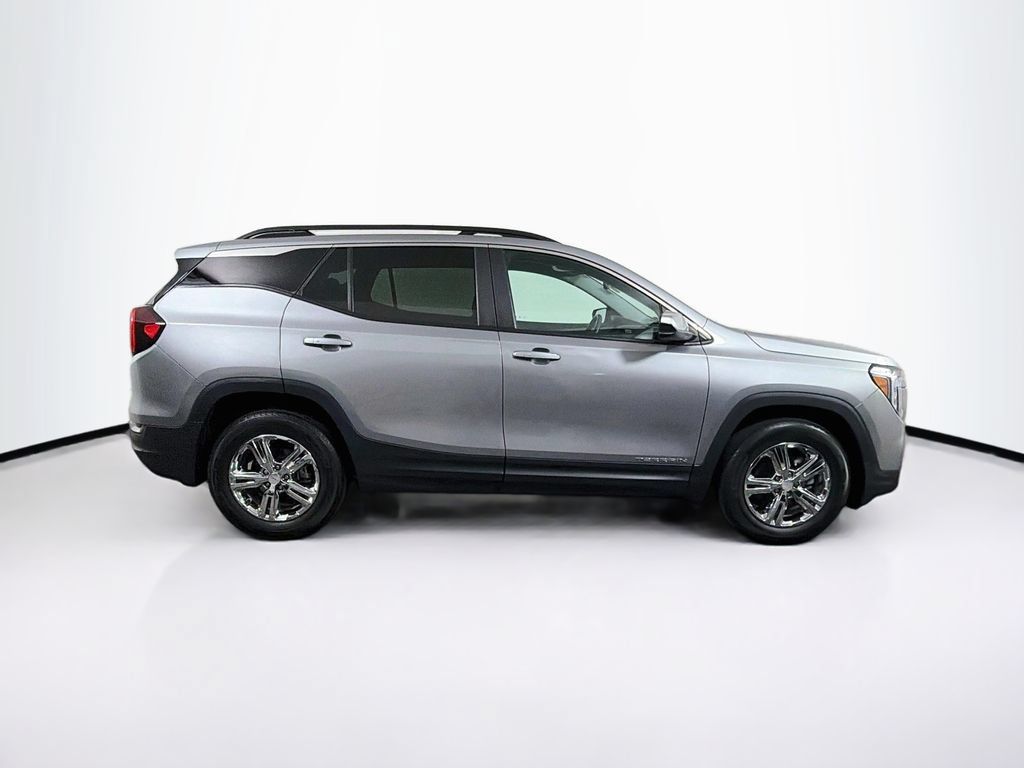 Used 2023 GMC Terrain SLE w/ Driver Convenience Package FWD image 8
