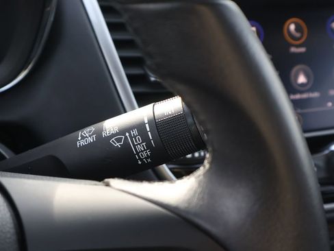 Used 2022 Chevrolet Trax LT w/ LT Convenience Package image 23