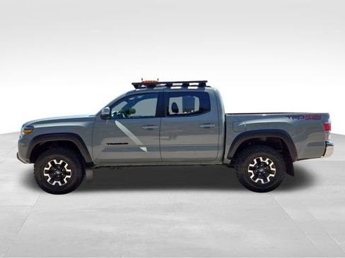 Used 2023 Toyota Tacoma TRD Off-Road AWD/4WD image 8