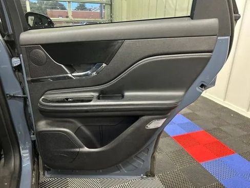 Used 2024 Lincoln Corsair AWD image 19