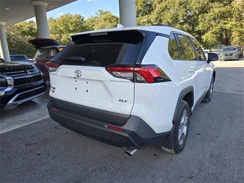 Used 2024 Toyota RAV4 XLE image 9