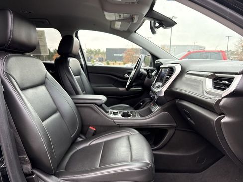 Used 2023 GMC Acadia SLT image 18