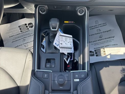 New 2026 Toyota Grand Highlander AWD Hybrid image 15