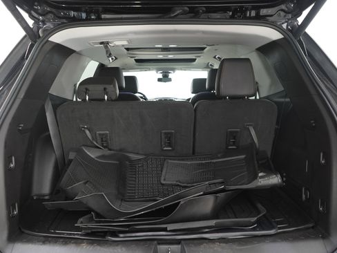 Used 2021 Chevrolet Traverse RS w/ LPO, Floor Liner Package image 9