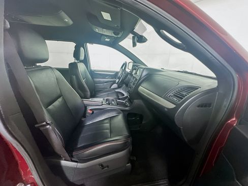 Used 2019 Dodge Grand Caravan GT FWD image 31