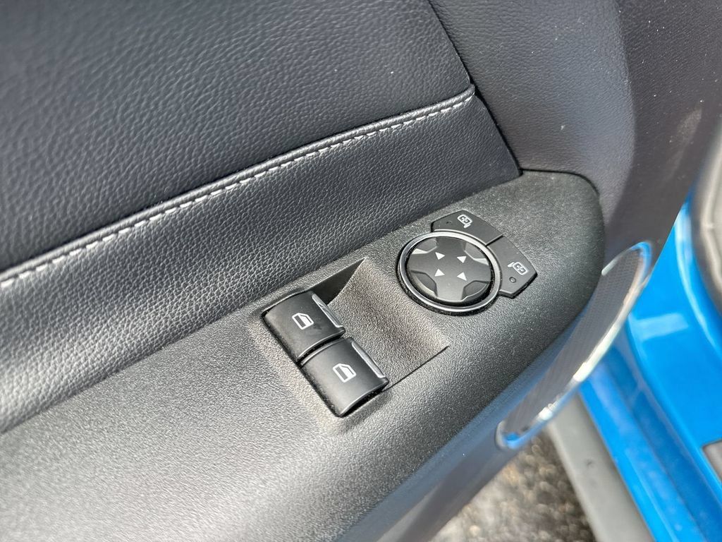 Used 2019 Ford Mustang Premium RWD image 13