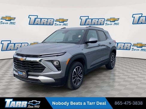 Used 2025 Chevrolet TrailBlazer LT AWD/4WD image 4