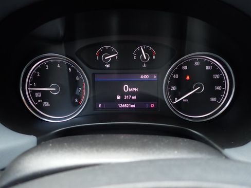 Used 2020 Buick Enclave Premium w/ Sun and Sites Package AWD/4WD image 26