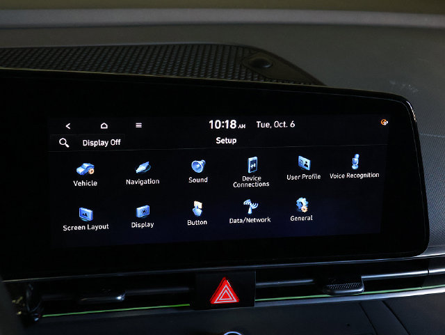 Used 2025 Hyundai Elantra SEL FWD image 18