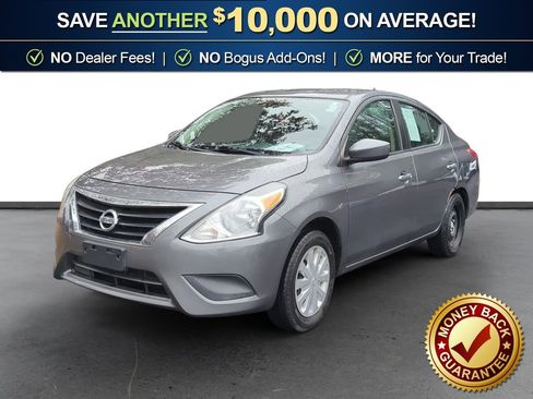 Used 2019 Nissan Versa SV image 1